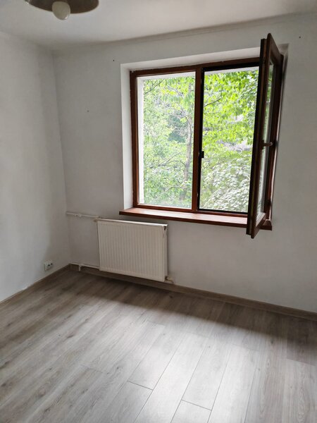 Nicolae Grigorescu, piata Matei Ambrozie